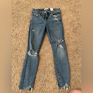 Abercrombie & Fitch Distressed Mid Rise Denim Super Skinny Jeans 26 SHORT